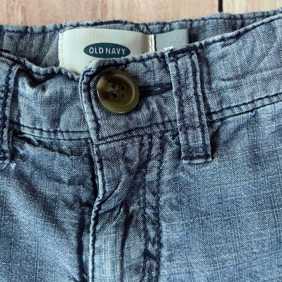 Old Navy Denim Toddler Shorts - Picture 4 of 9